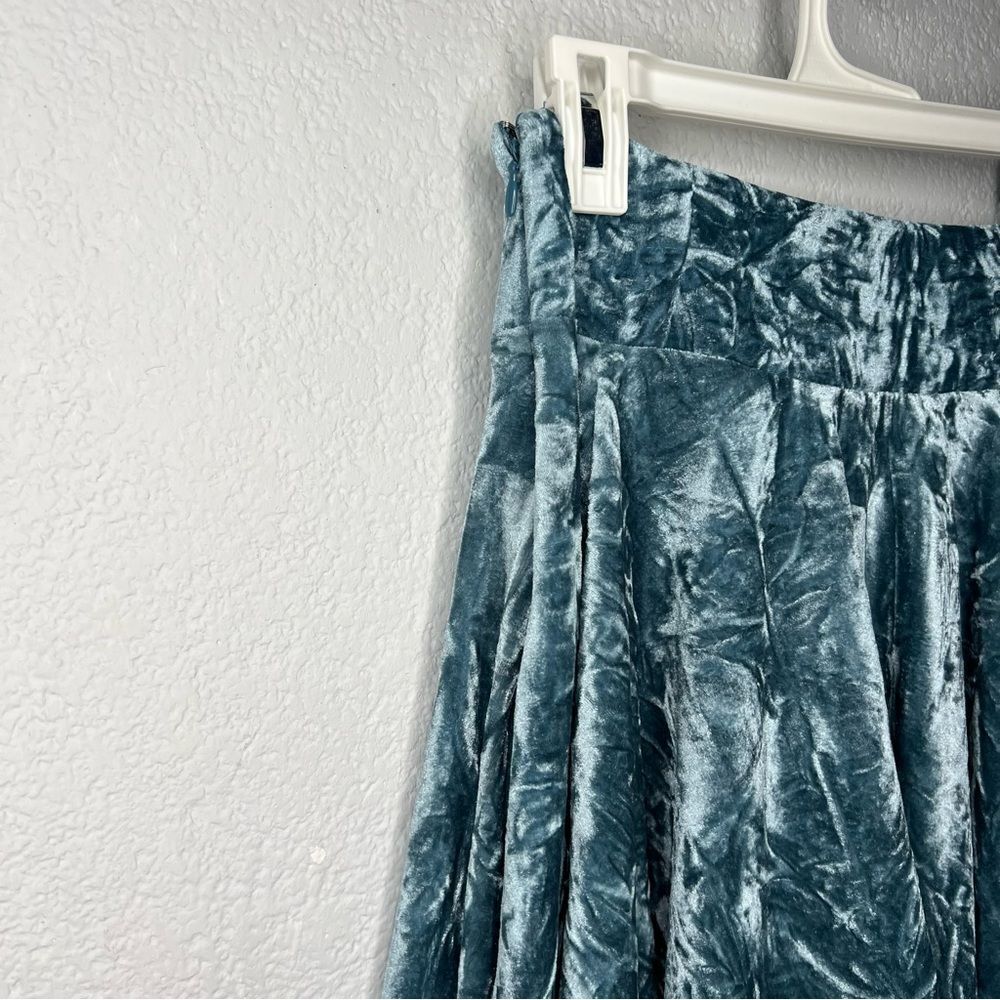 NWOT! Urban Outfitters Silance + Noise Crushed Light Blue Velvet Mini Skirt Sz S - Picture 4 of 8